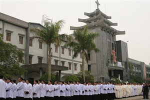 Nam Dinh province: Bui Chu diocese ordains new priest